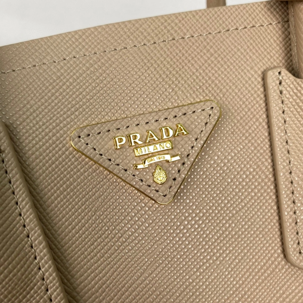 Trendy 2181 Prada AAA Quality Handbags For Women