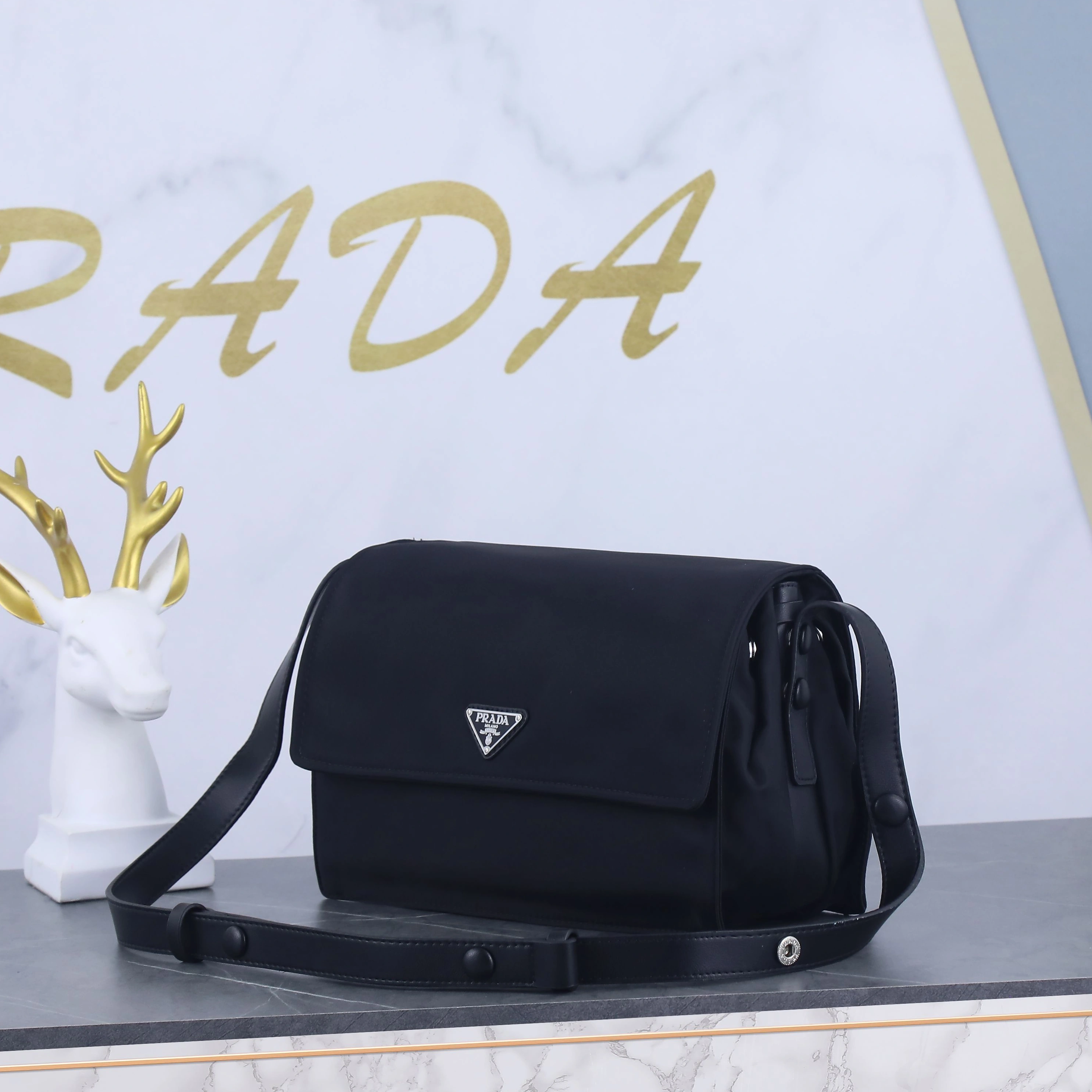 Trendy 2207 Prada AAA Man Messenger Bags