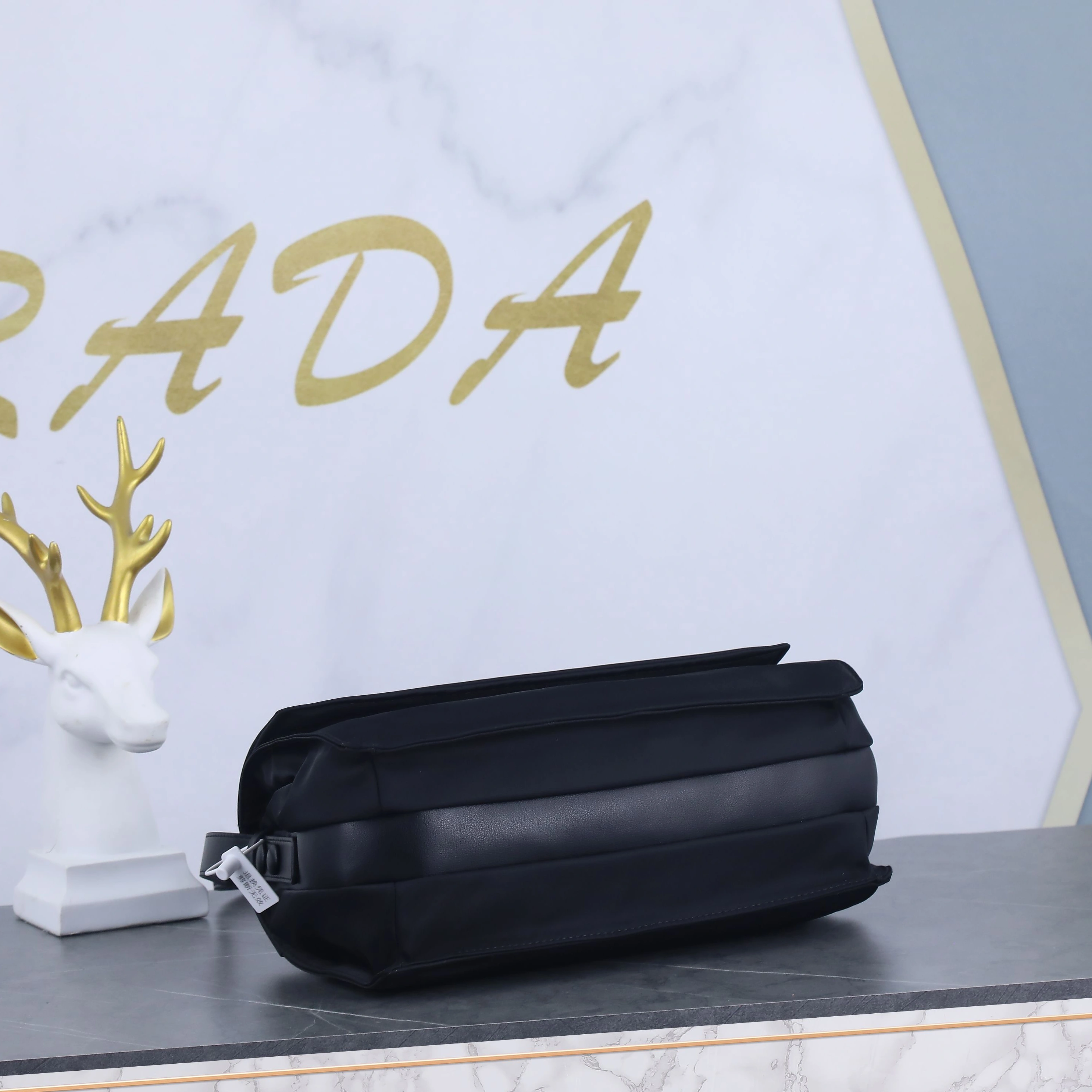 Trendy 2207 Prada AAA Man Messenger Bags