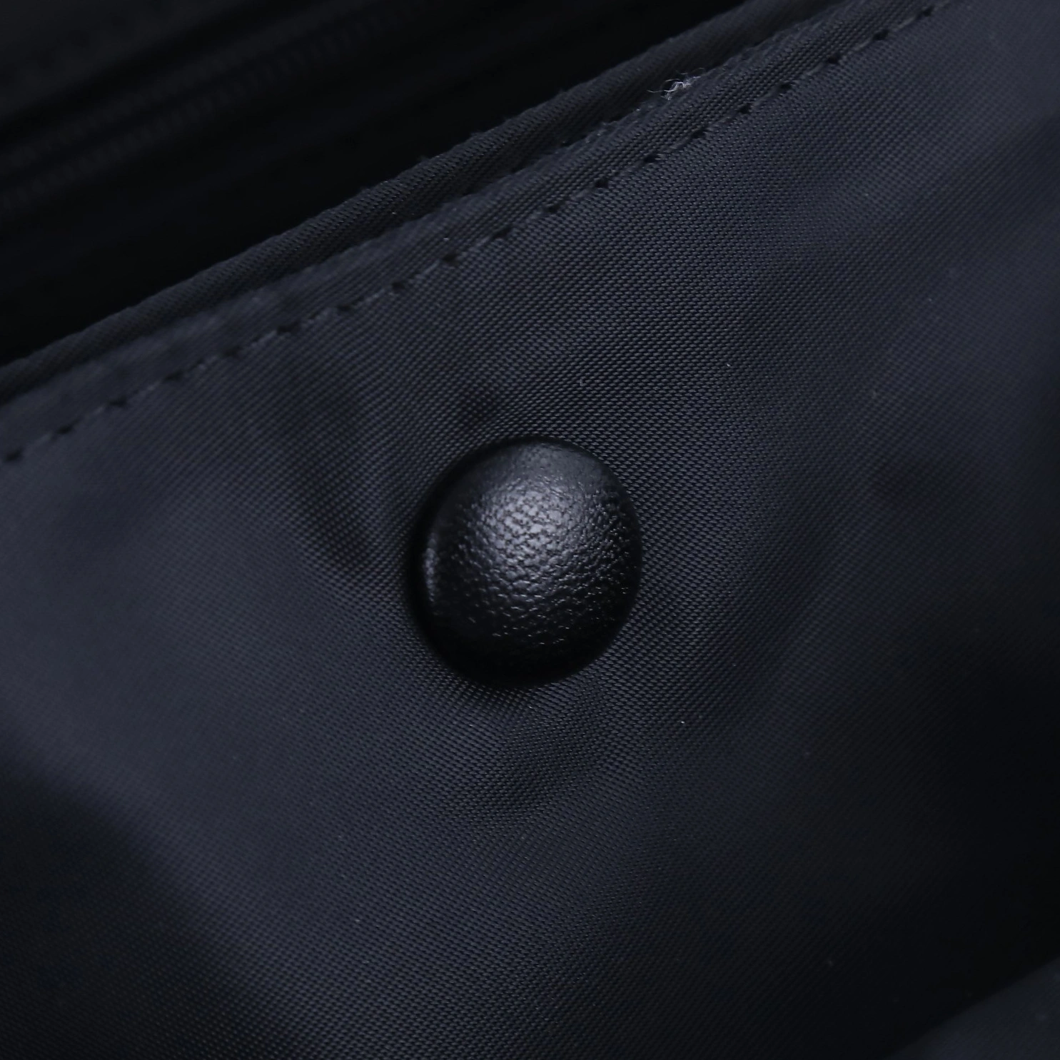 Trendy 2207 Prada AAA Man Messenger Bags