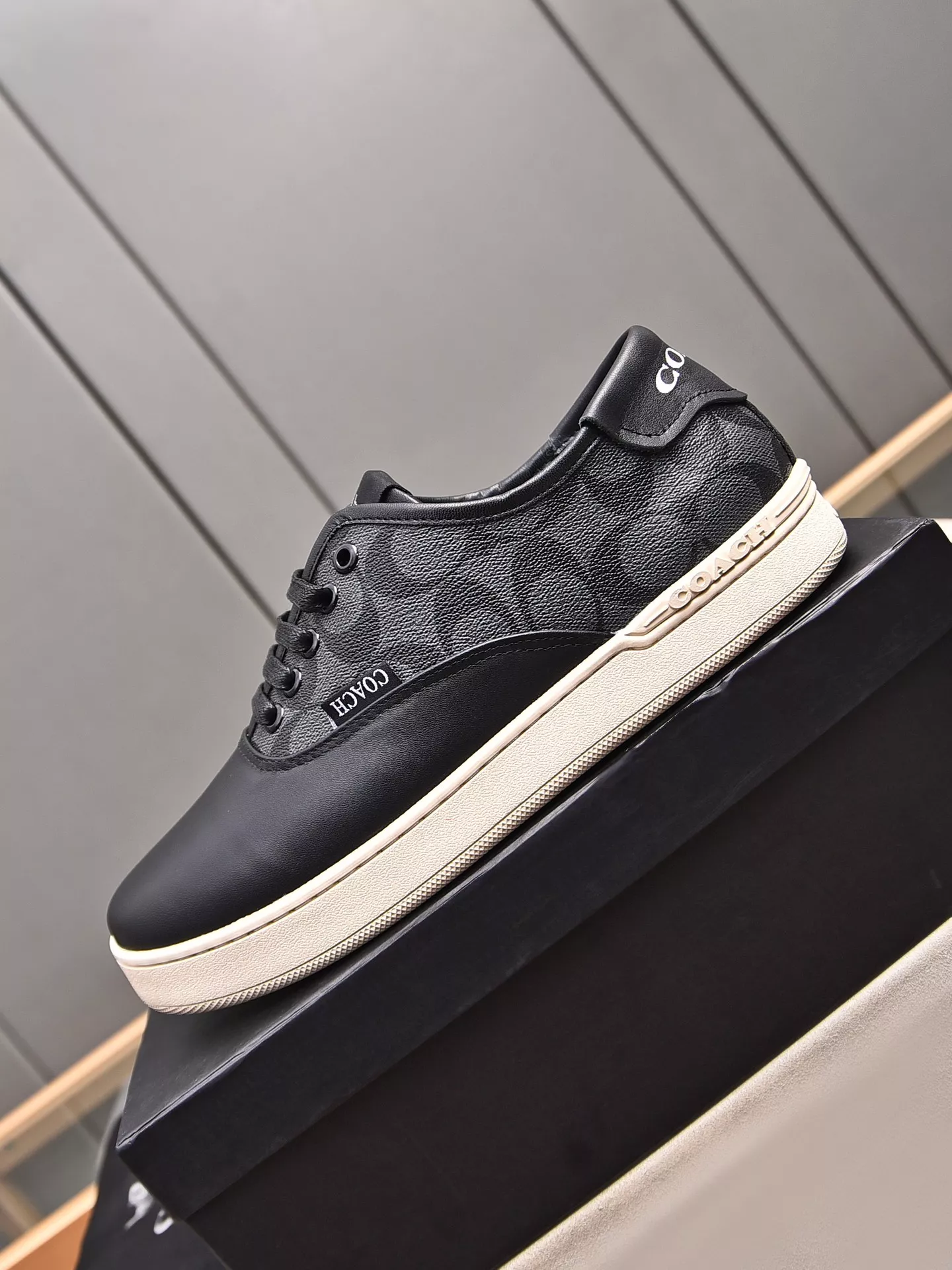 Trendy 2227 Coach Fashion Shoes For Men
