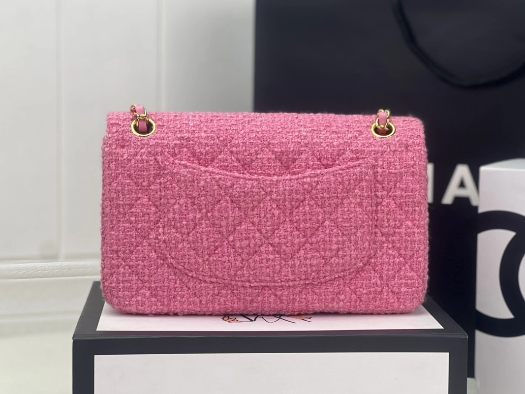 Trendy 2229 Chanel AAA Quality Messenger Bags For Women