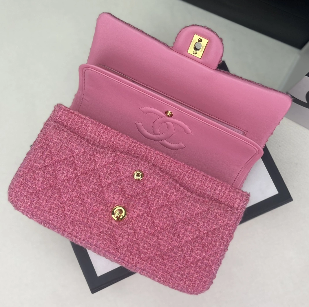 Trendy 2229 Chanel AAA Quality Messenger Bags For Women