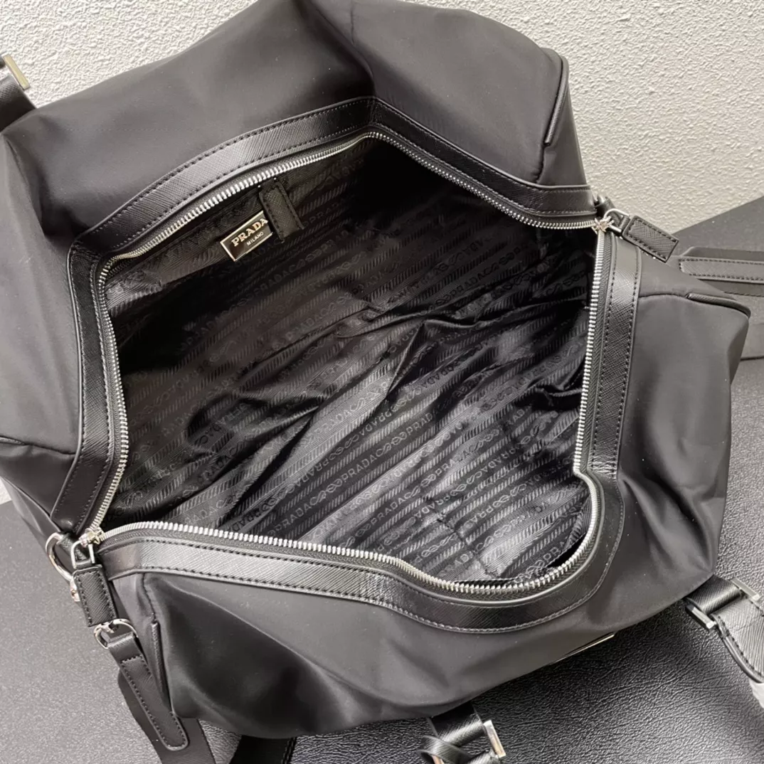 Trendy 2234 Prada Travel Bags