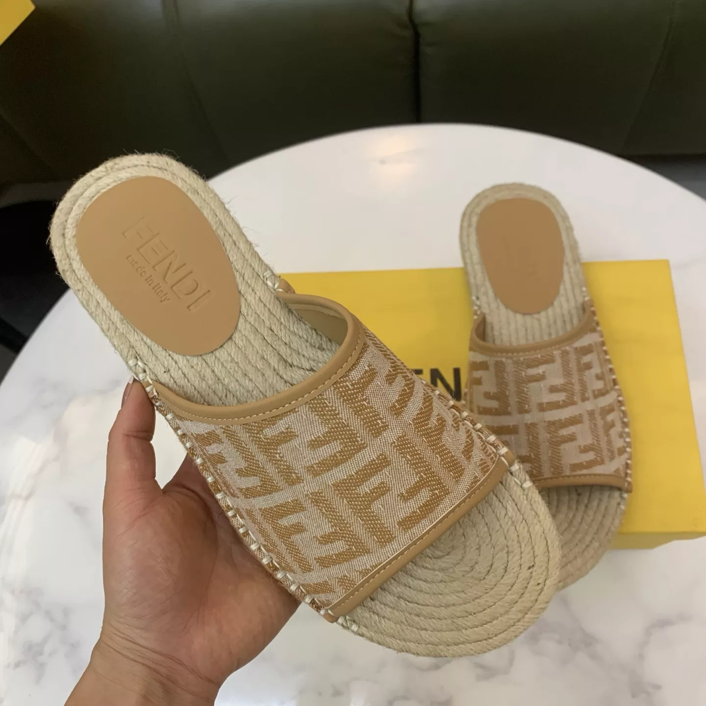 Trendy 2279 Fendi Slippers For Men