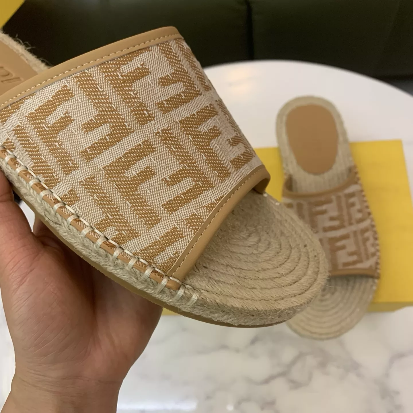 Trendy 2279 Fendi Slippers For Men
