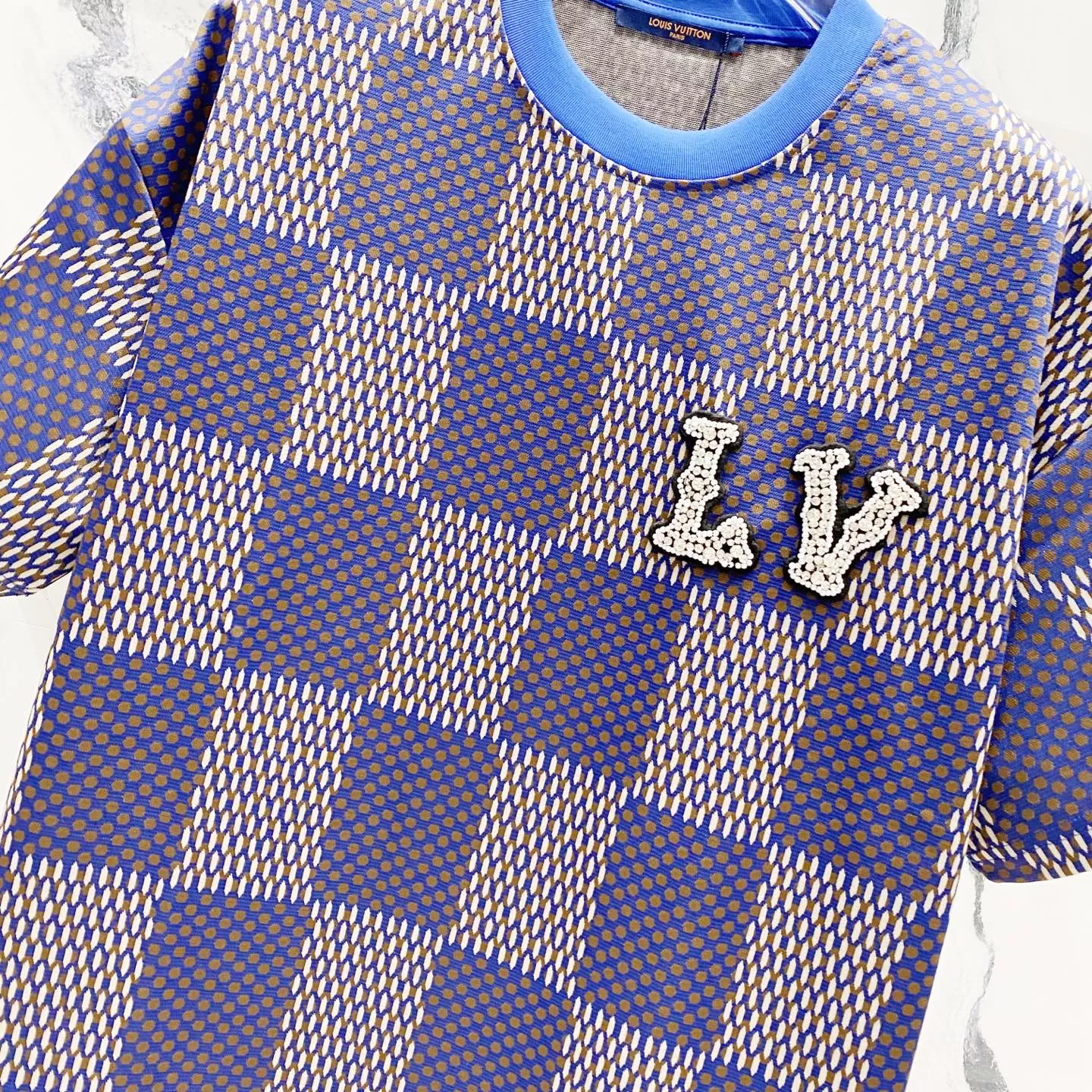 Trendy 2285 Louis Vuitton LV Tracksuits Short Sleeved For Unisex