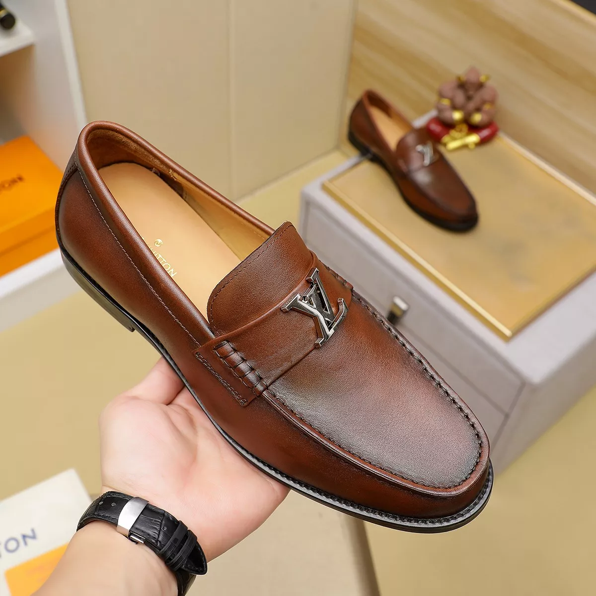Trendy 2484 Louis Vuitton LV Oxfords Shoes For Men