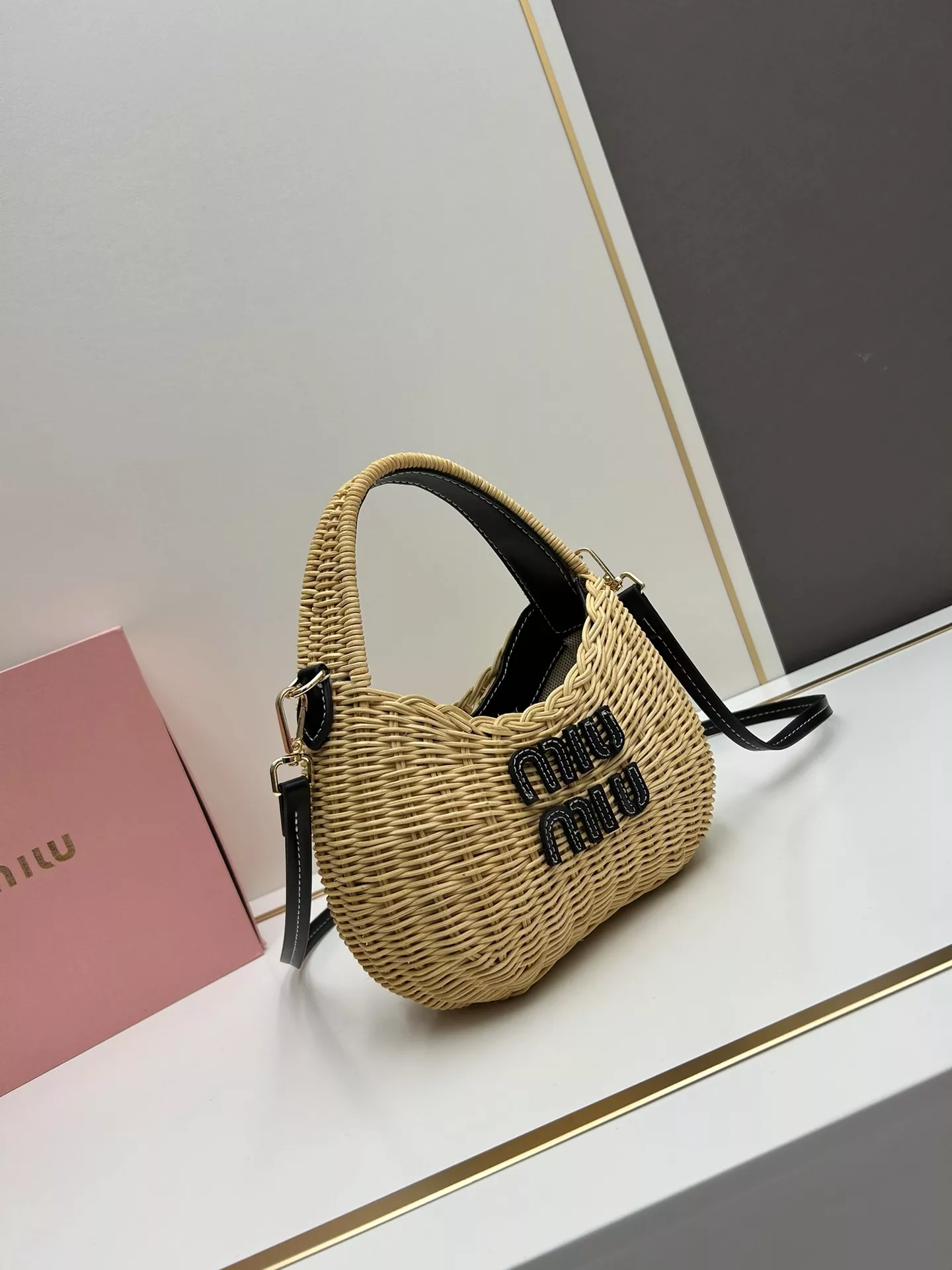 Trendy 2508 MIU MIU AAA Quality Handbags For Women