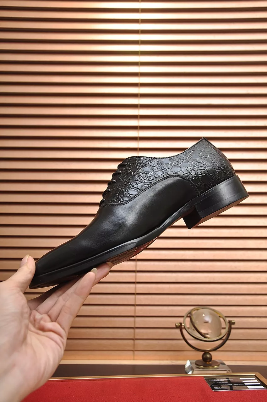 Trendy 2534 Louis Vuitton LV Oxfords Shoes For Men