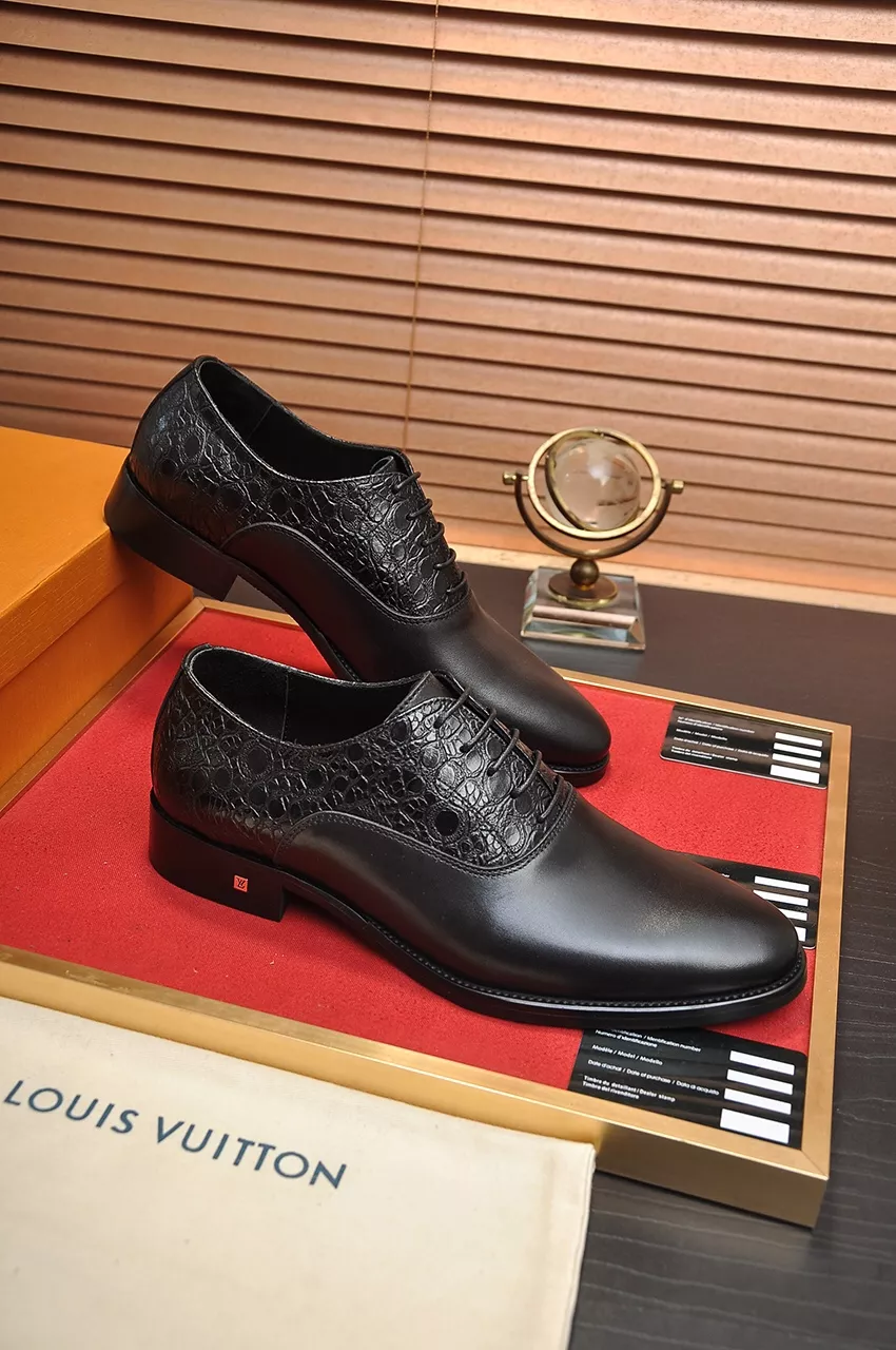 Trendy 2534 Louis Vuitton LV Oxfords Shoes For Men