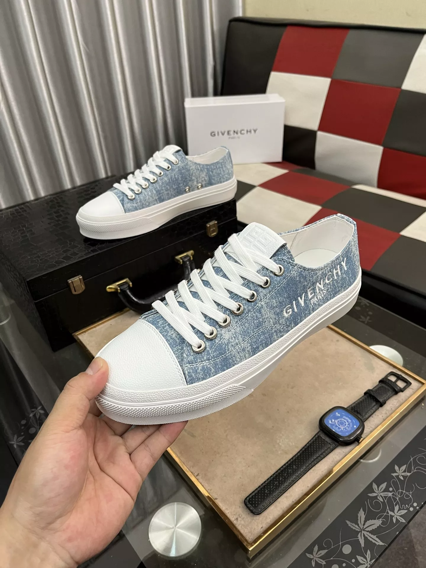Trendy 2624 Givenchy Casual Shoes For Men