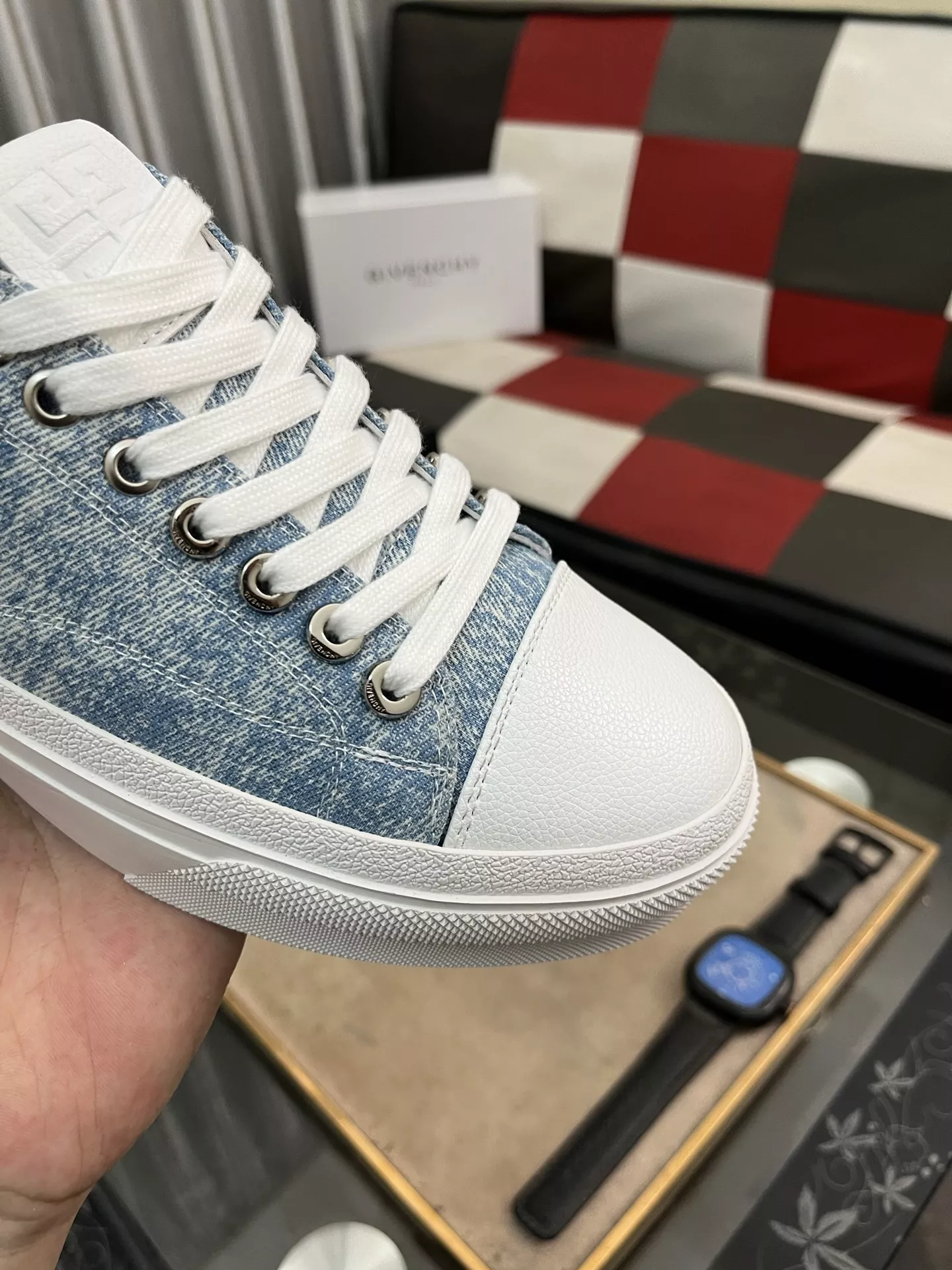 Trendy 2624 Givenchy Casual Shoes For Men