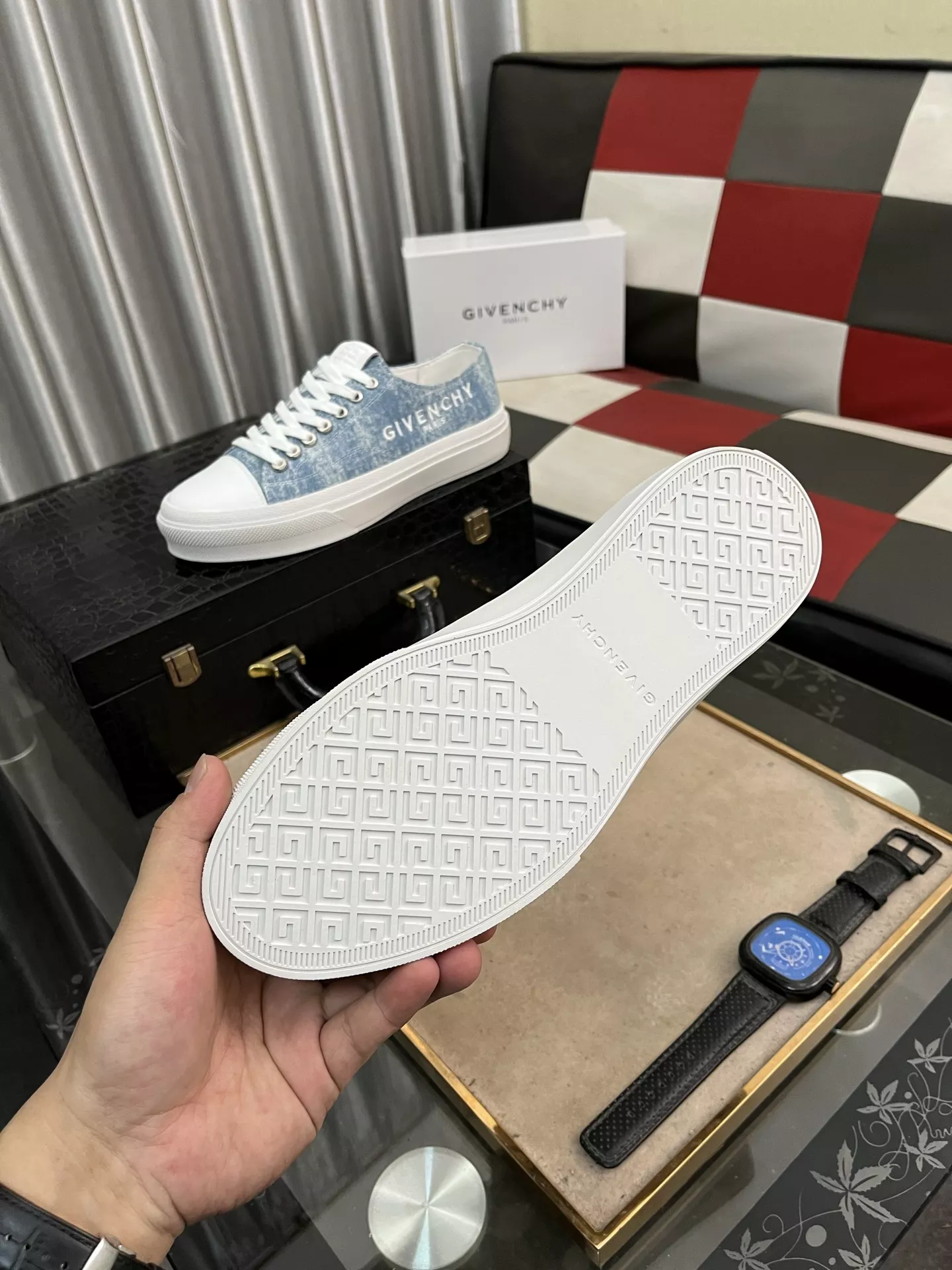 Trendy 2624 Givenchy Casual Shoes For Men