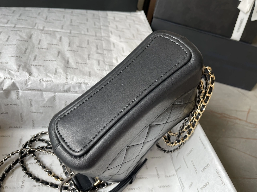 Trendy 2758 Chanel AAA Quality Messenger Bags For Women