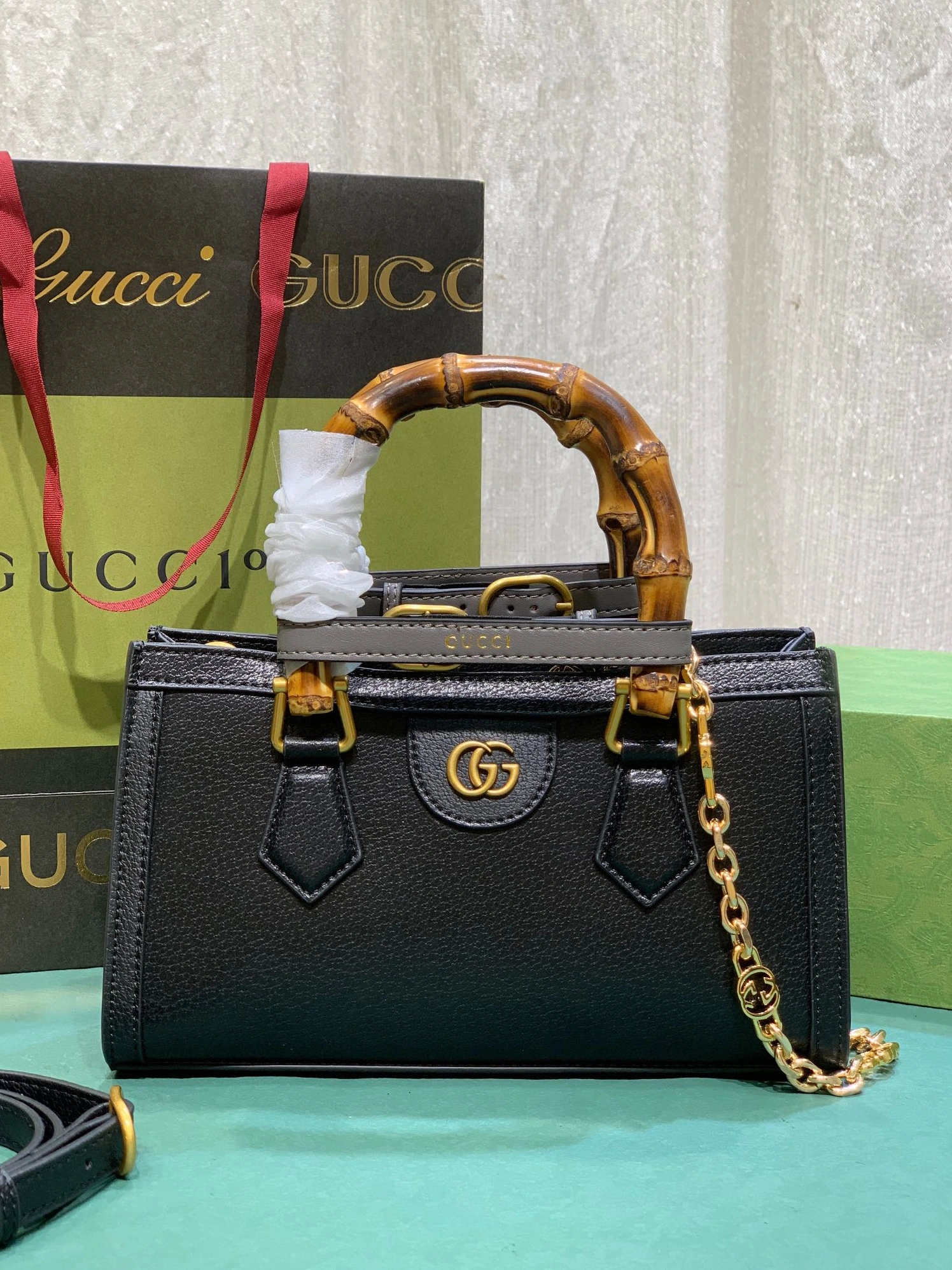 Trendy 2919 Gucci AAA Quality Handbags For Women