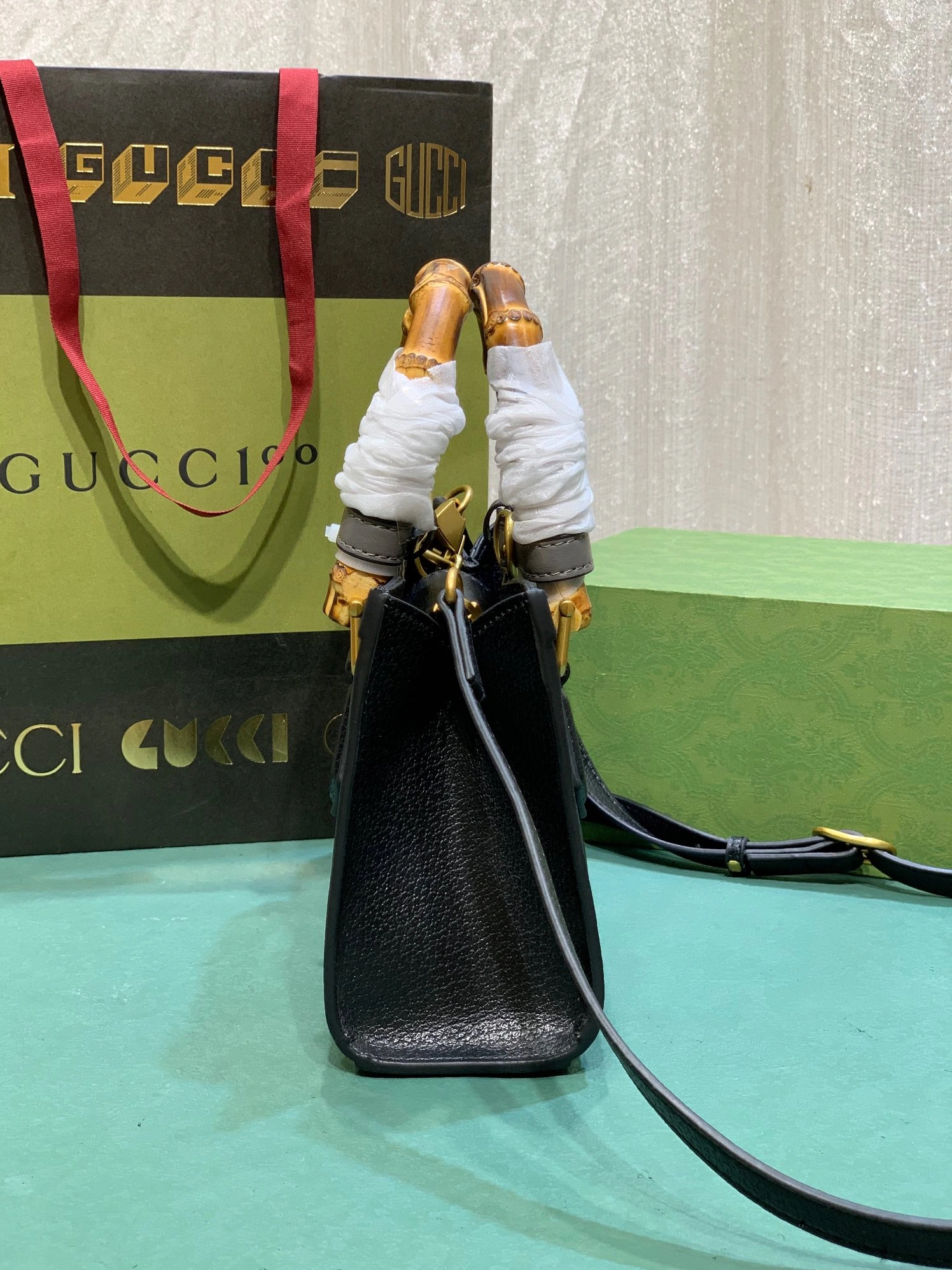 Trendy 2919 Gucci AAA Quality Handbags For Women