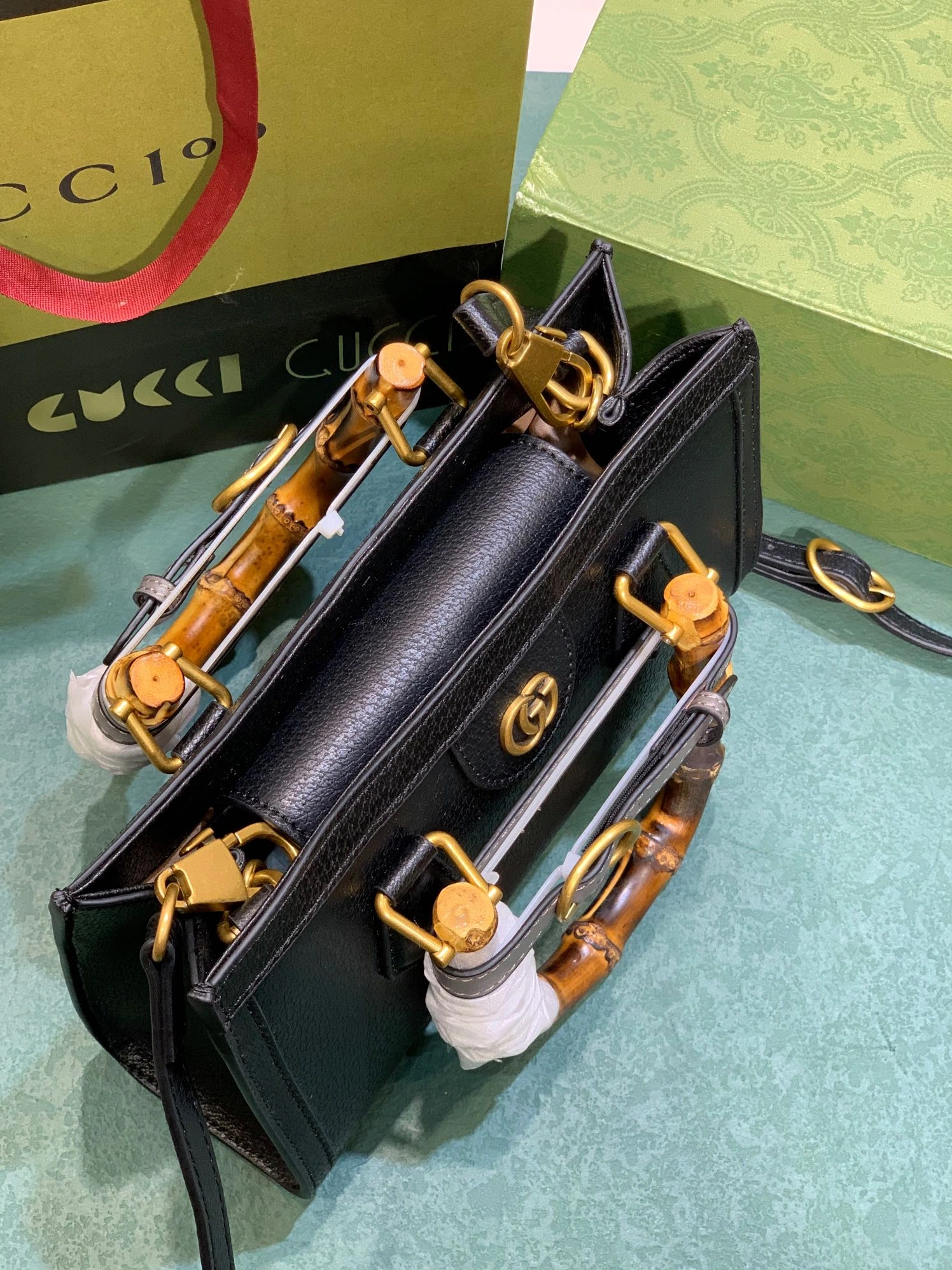 Trendy 2919 Gucci AAA Quality Handbags For Women