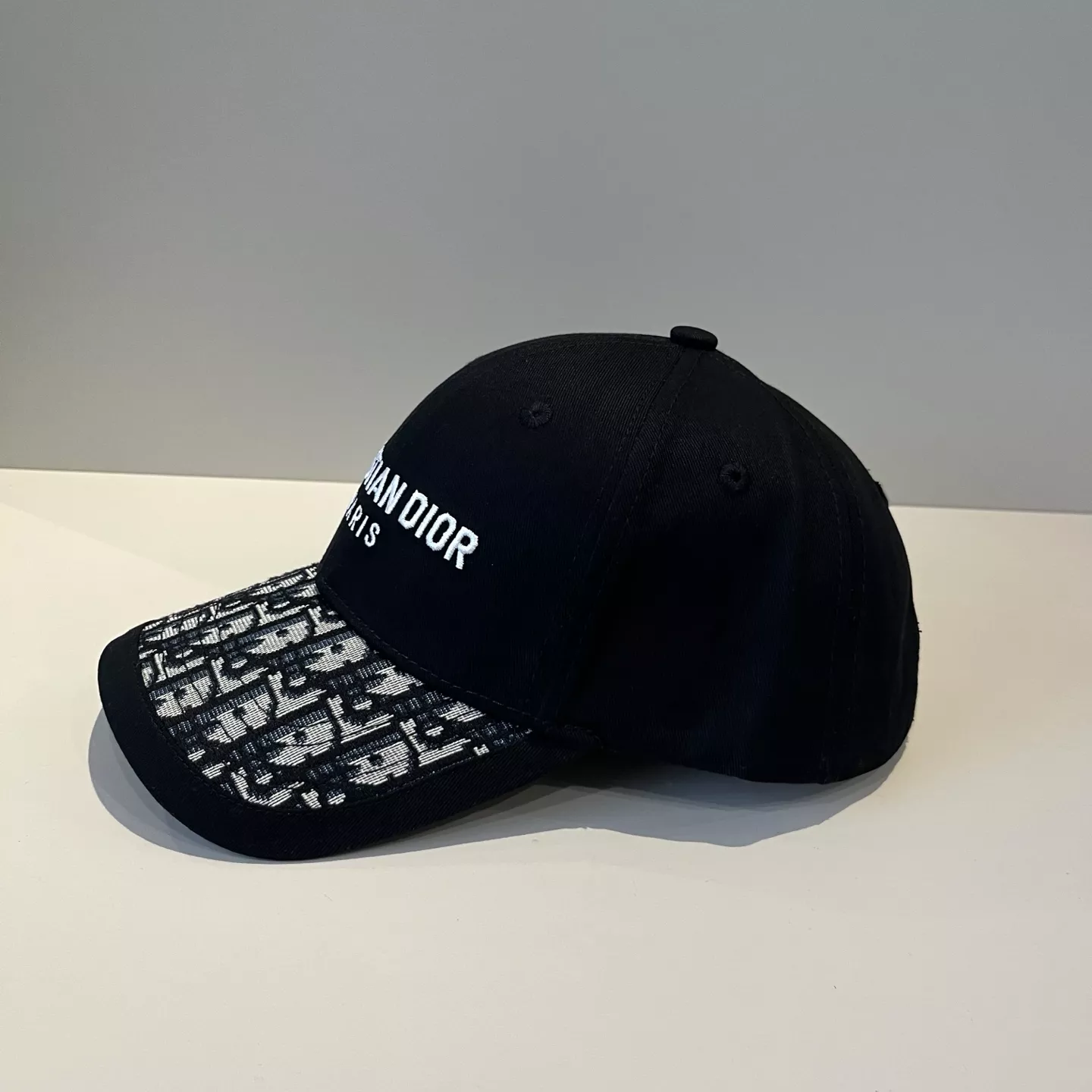 Trendy 2978 Christian Dior Caps