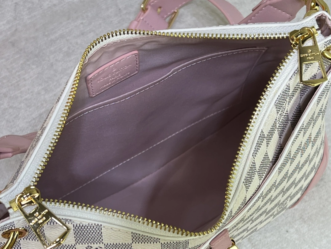 Trendy 3074 Louis Vuitton AAA Quality Messenger Bags For Women