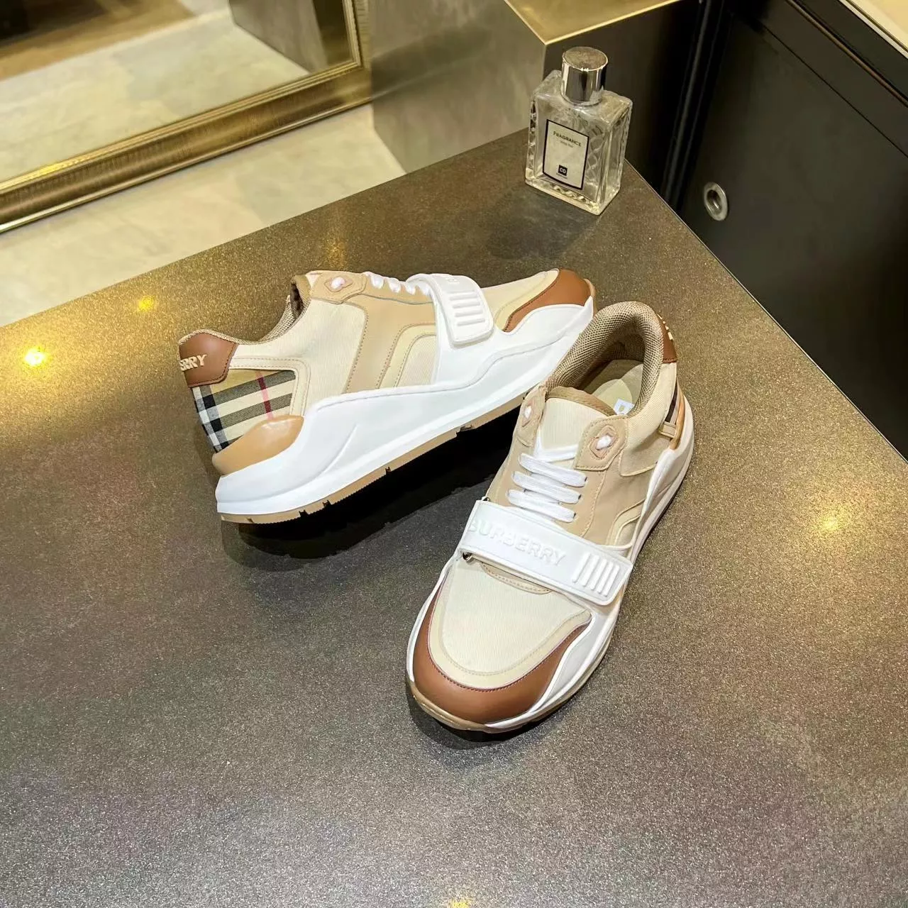 Trendy 3089 Burberry Casual Shoes For Men