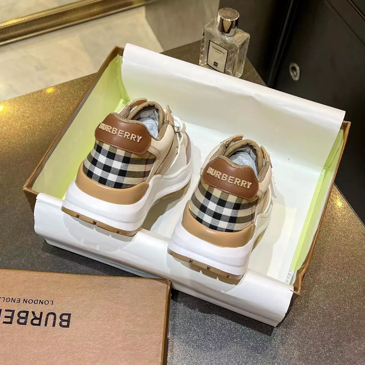 Trendy 3089 Burberry Casual Shoes For Men