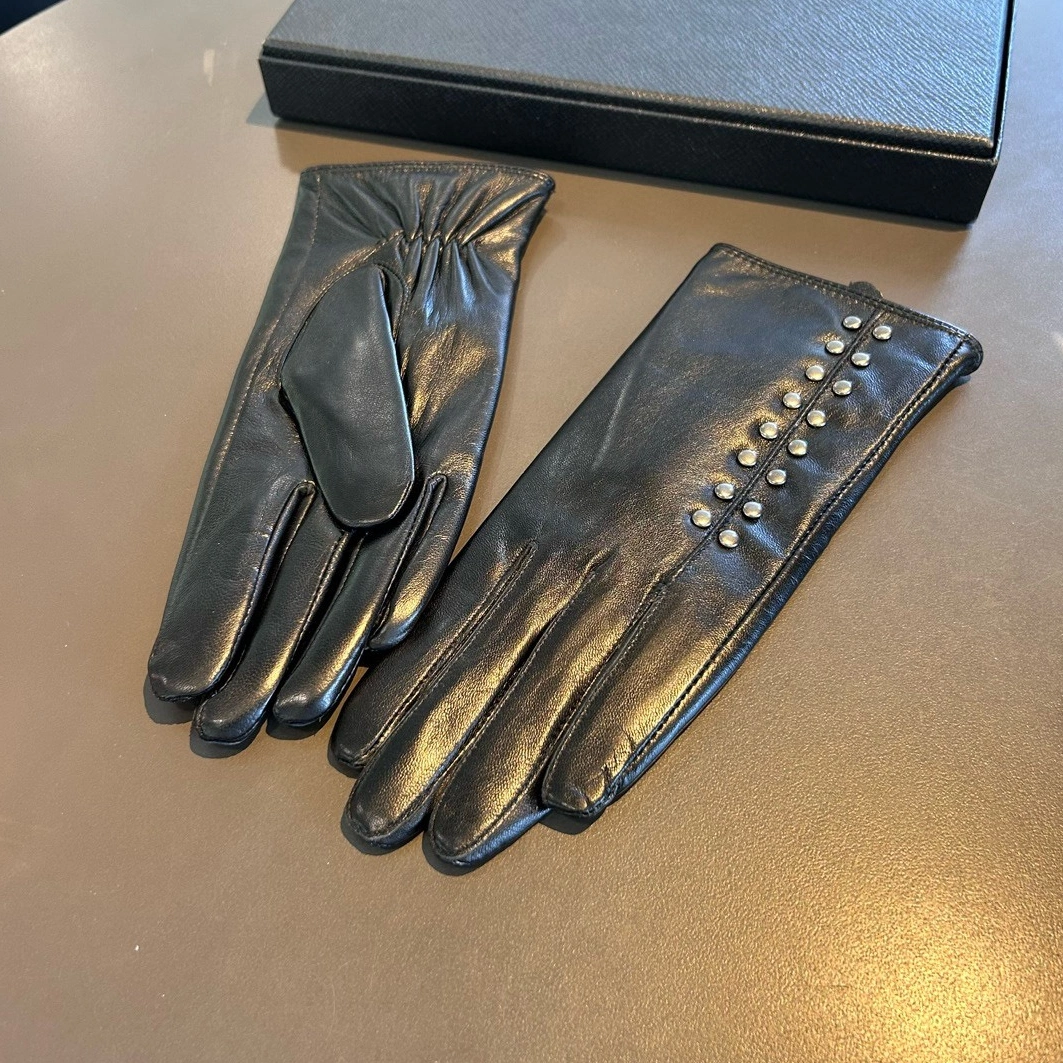 Trendy 3137 Chrome Hearts Gloves For Women