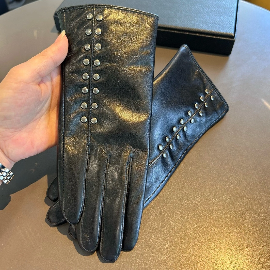 Trendy 3137 Chrome Hearts Gloves For Women