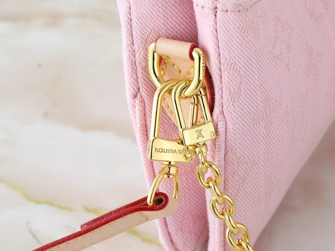 Trendy 3182 Louis Vuitton Messenger Bags For Women