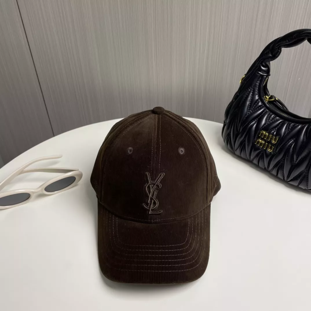 Trendy 3205 Yves Saint Laurent YSL Caps