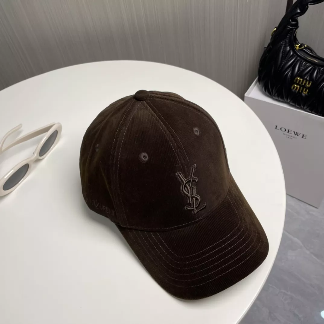 Trendy 3205 Yves Saint Laurent YSL Caps