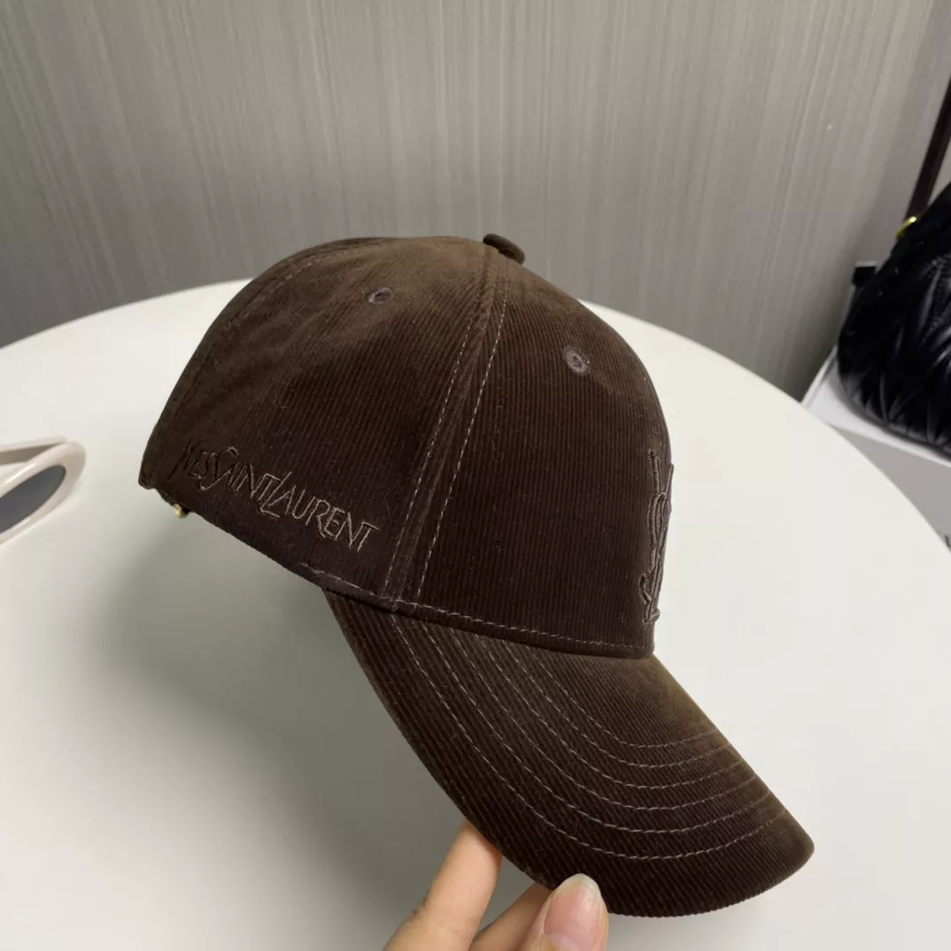Trendy 3205 Yves Saint Laurent YSL Caps