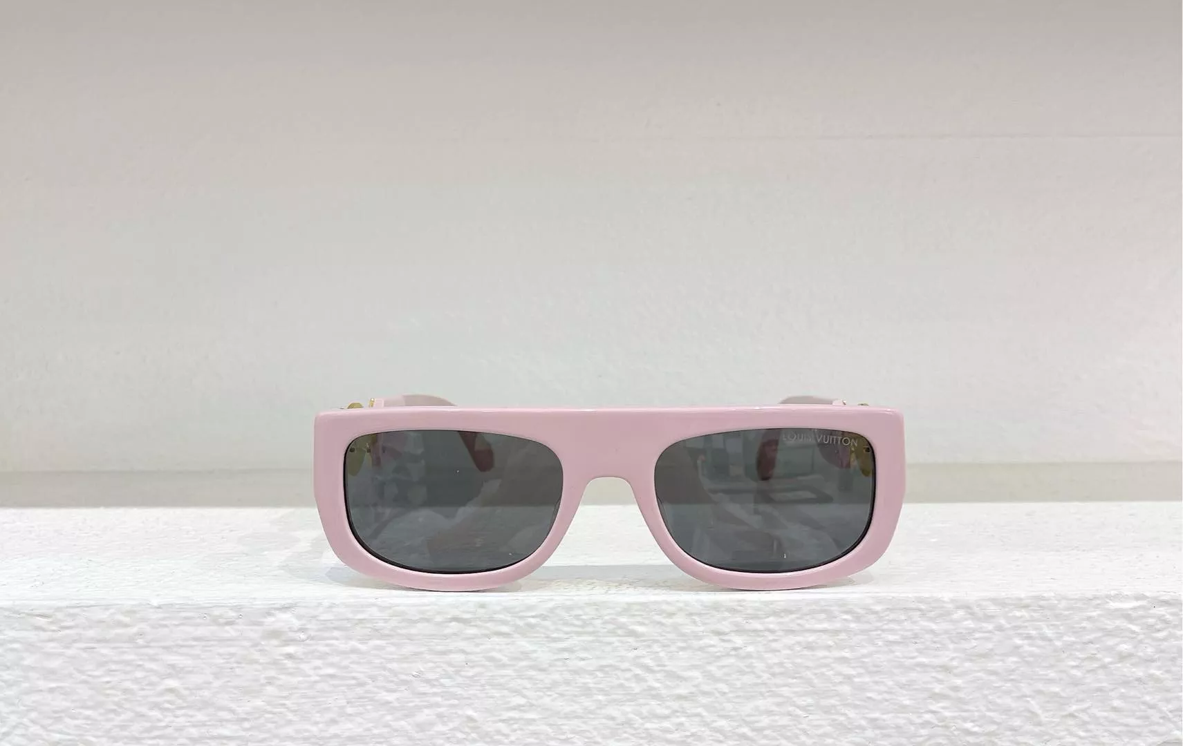 Trendy 3237 Louis Vuitton AAA Quality Sunglasses