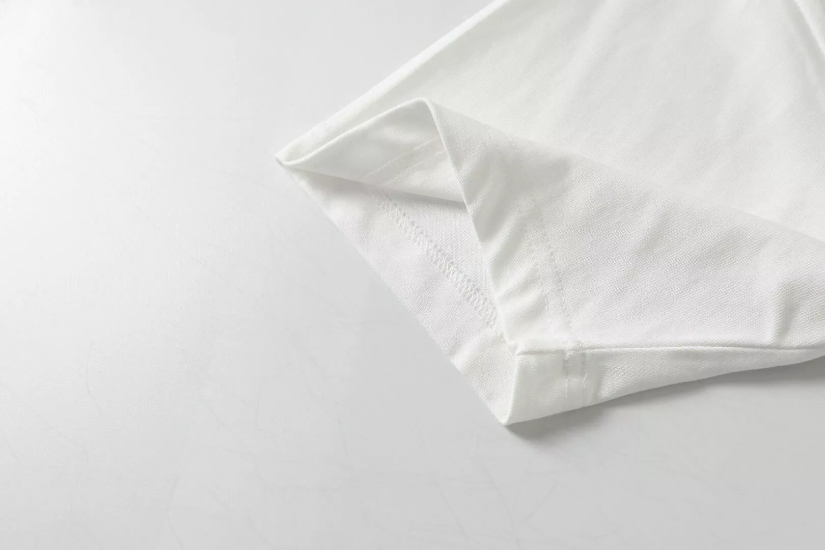 Trendy 3330 Gucci T-Shirts Short Sleeved For Unisex