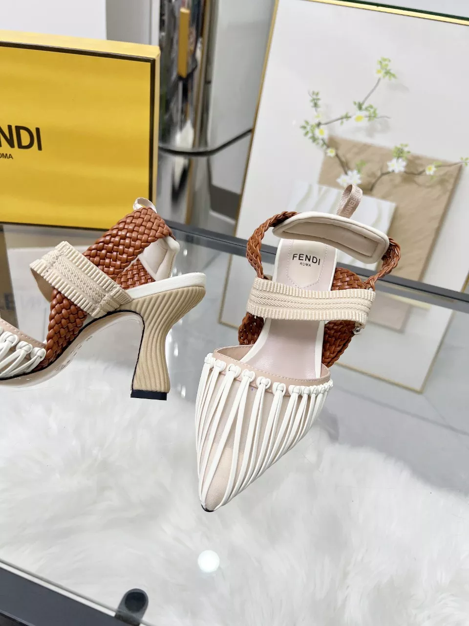 Trendy 3334 Fendi Sandal For Women