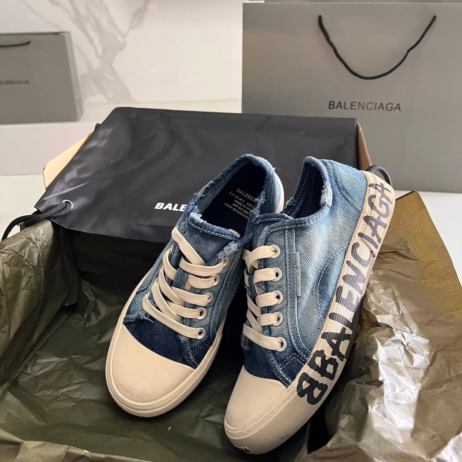 Trendy 3627 Balenciaga Casual Shoes For Men