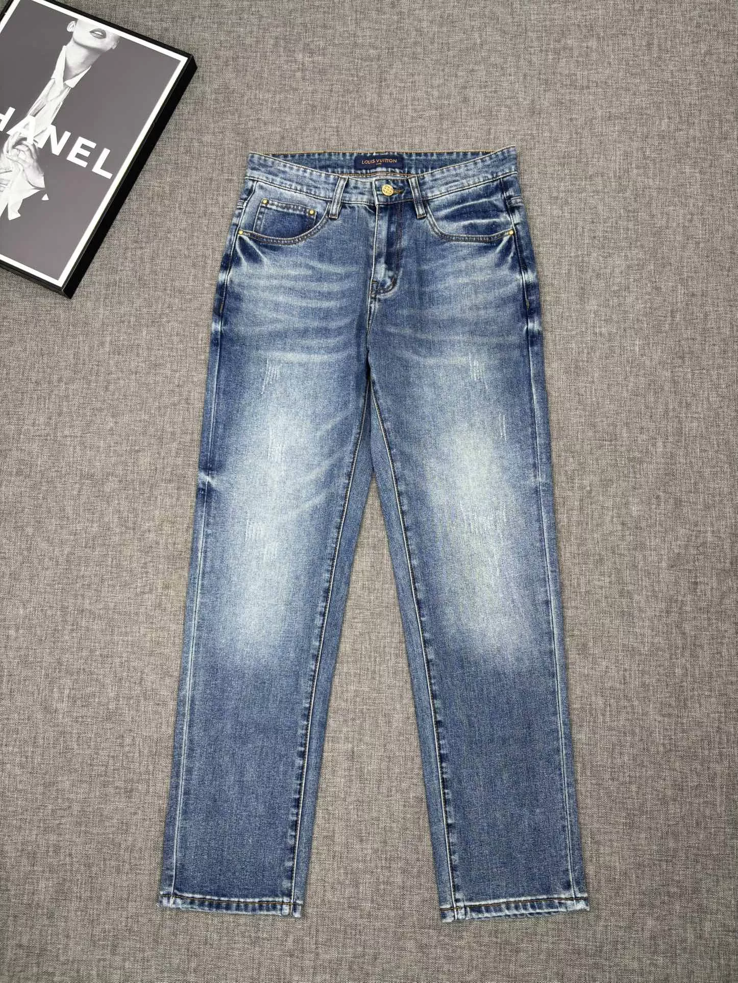 Trendy 3686 Louis Vuitton LV Jeans For Men