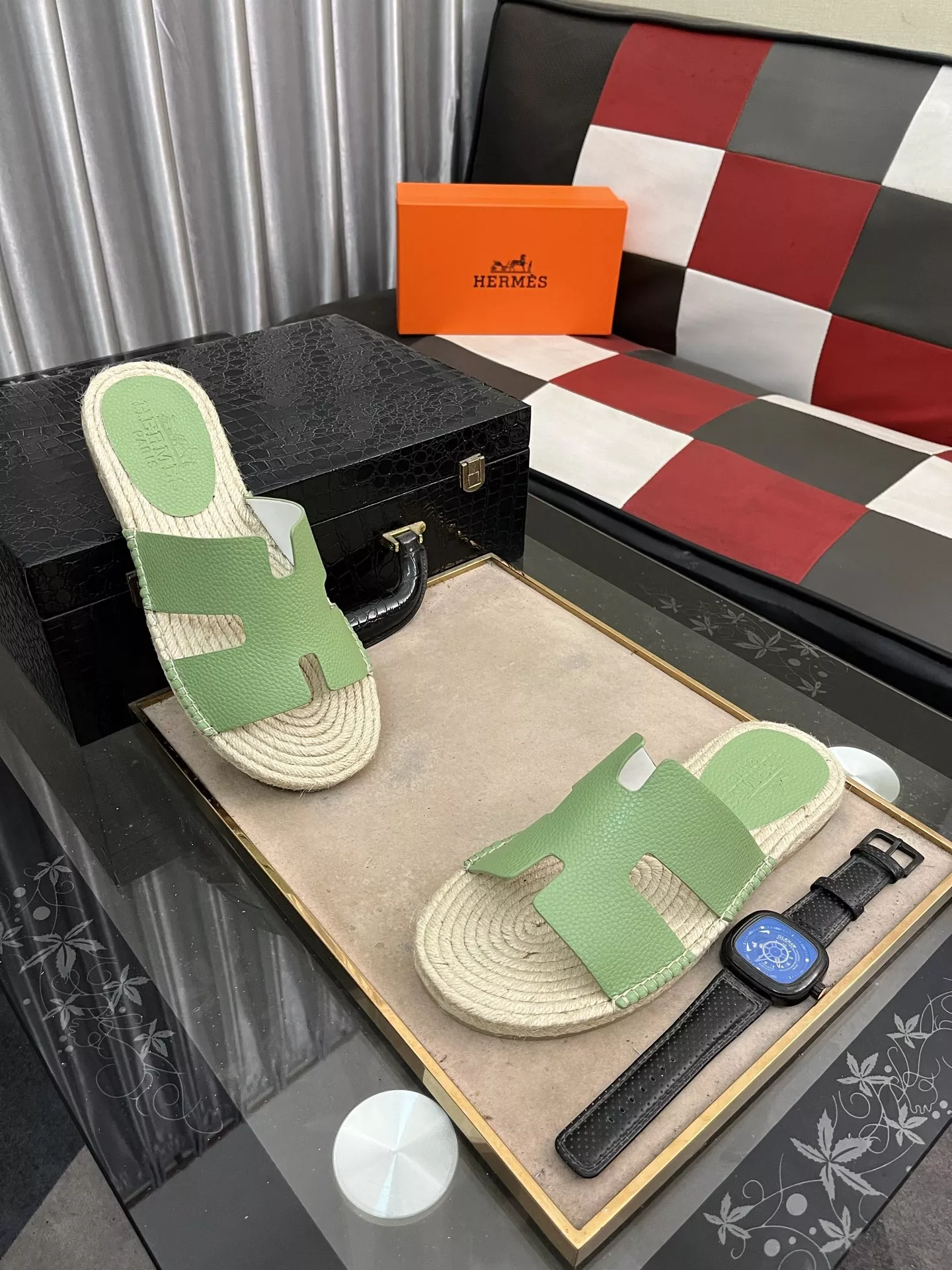 Trendy 3916 Hermes Slippers For Men