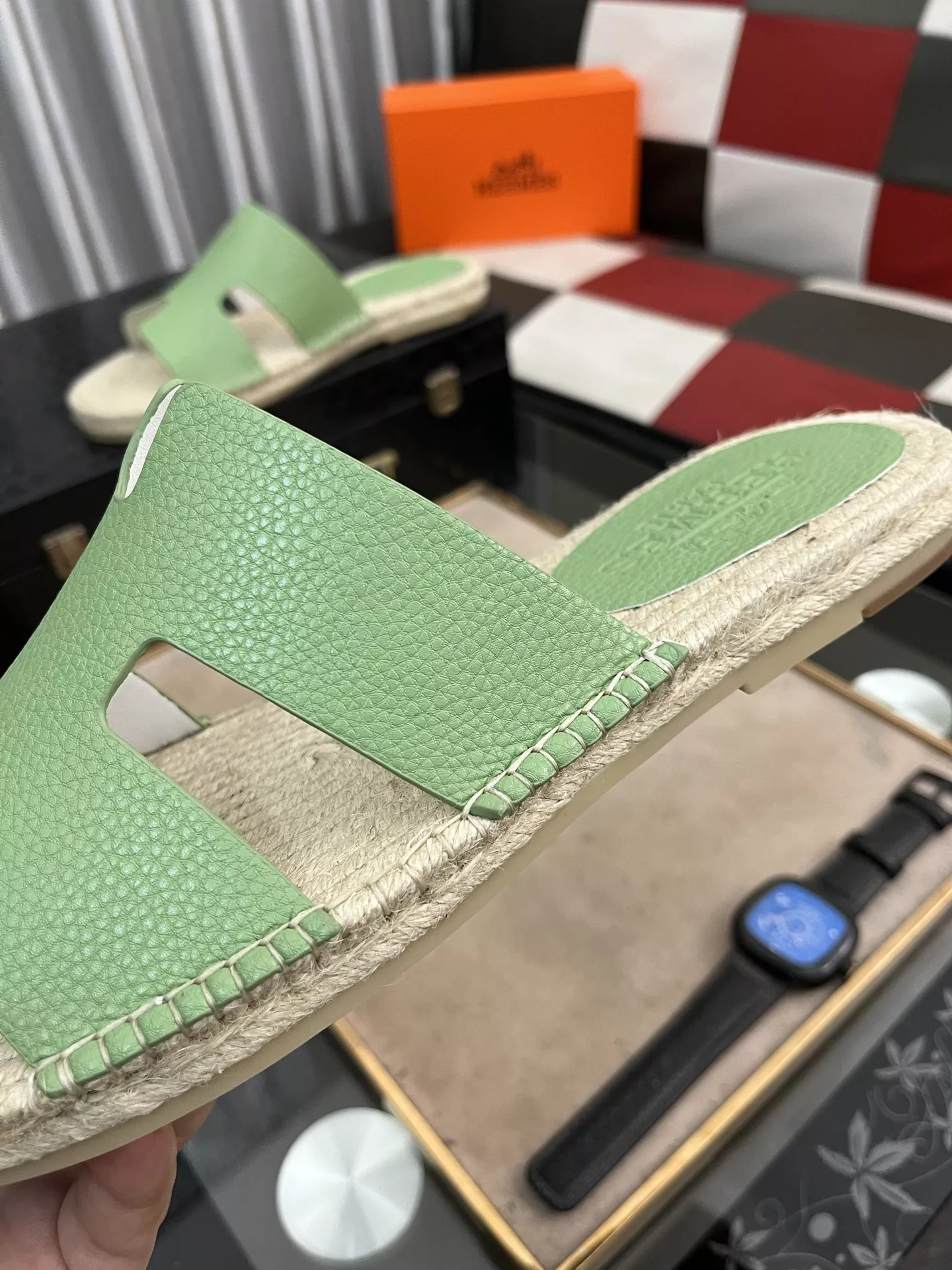 Trendy 3916 Hermes Slippers For Men