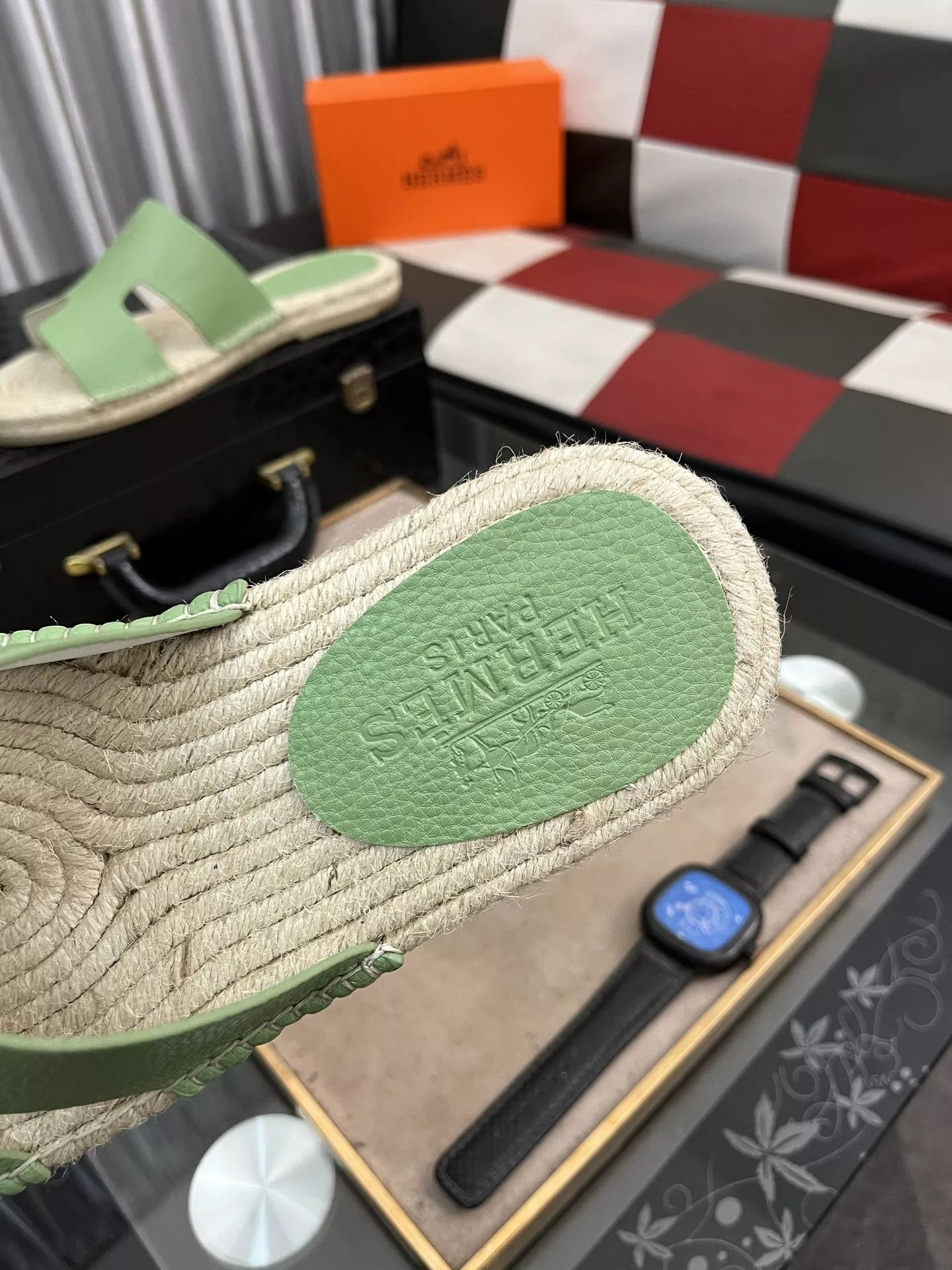 Trendy 3916 Hermes Slippers For Men