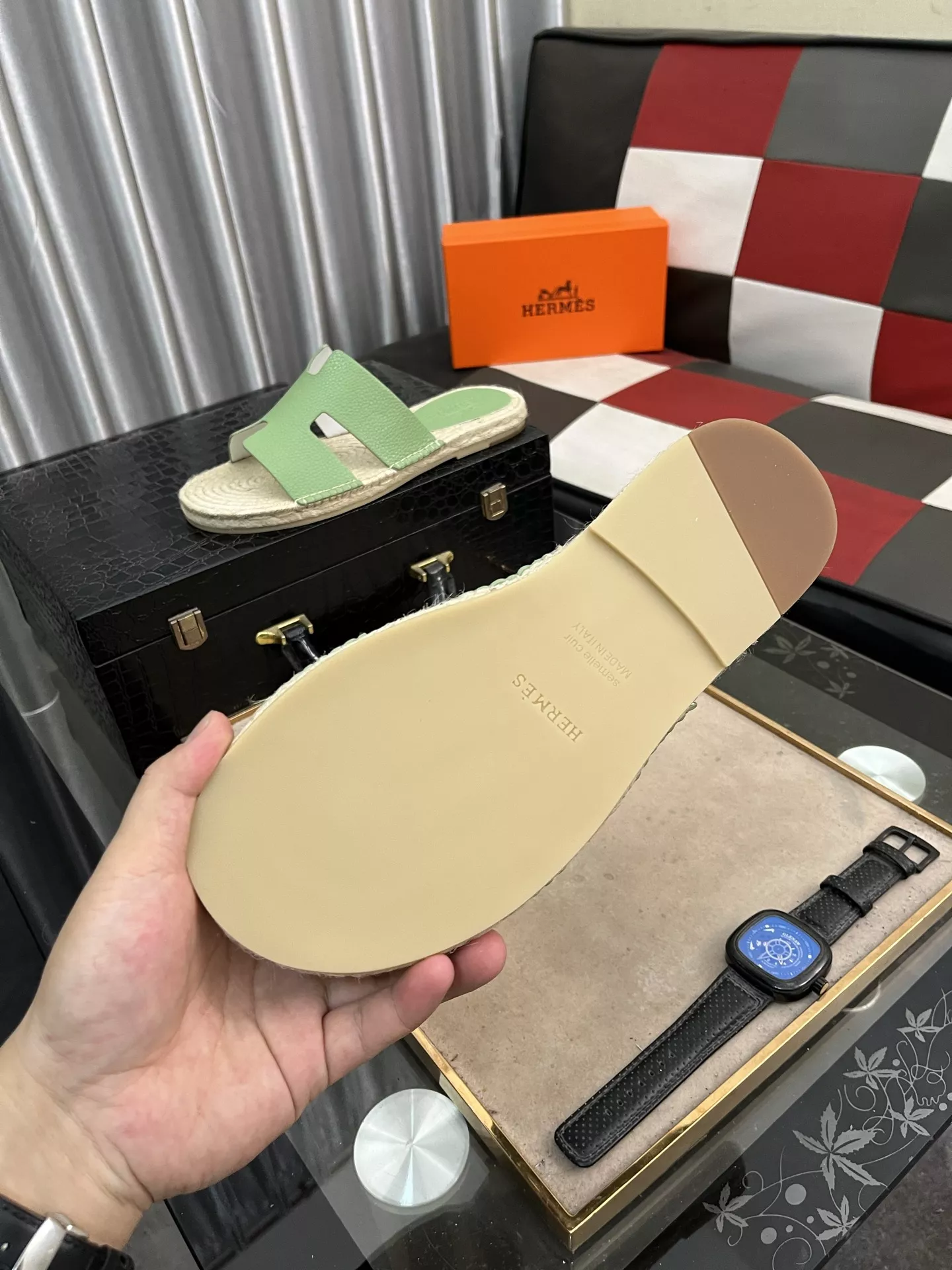 Trendy 3916 Hermes Slippers For Men