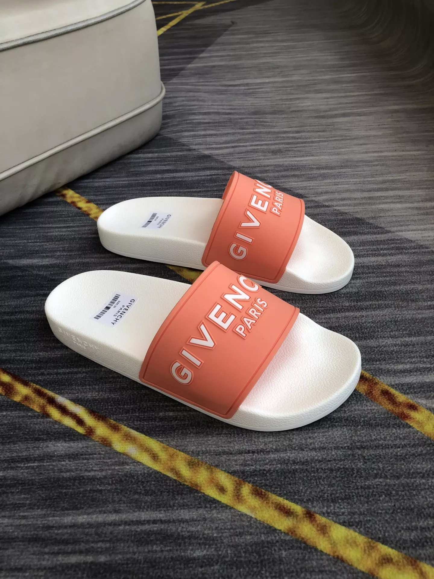 Trendy 4091 Givenchy Slippers For Women