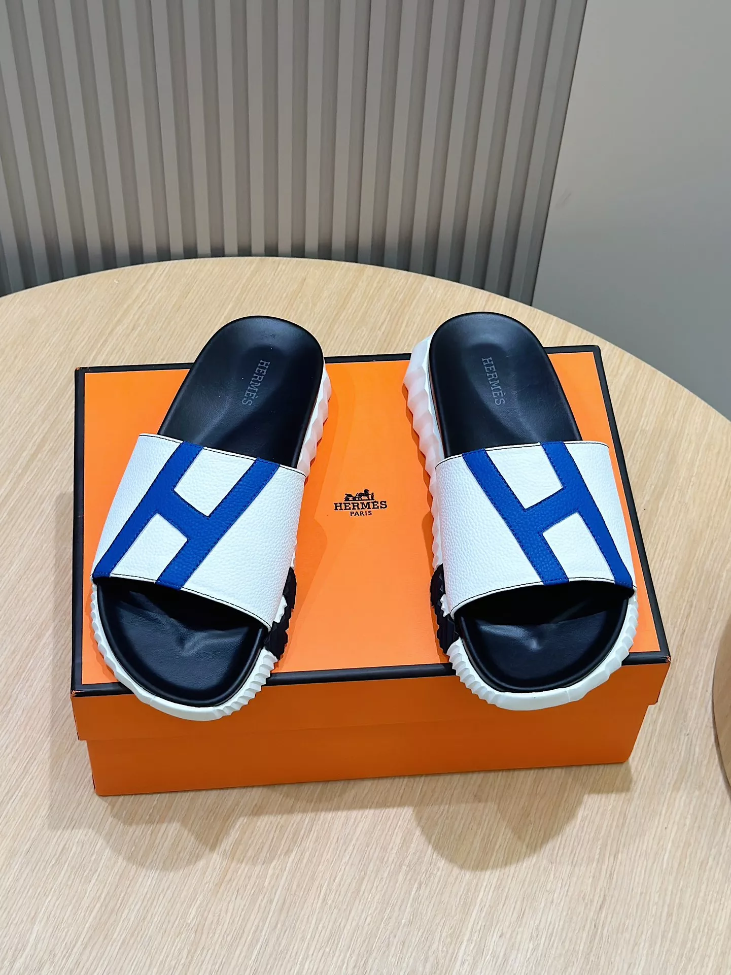 Trendy 4165 Hermes Slippers For Men