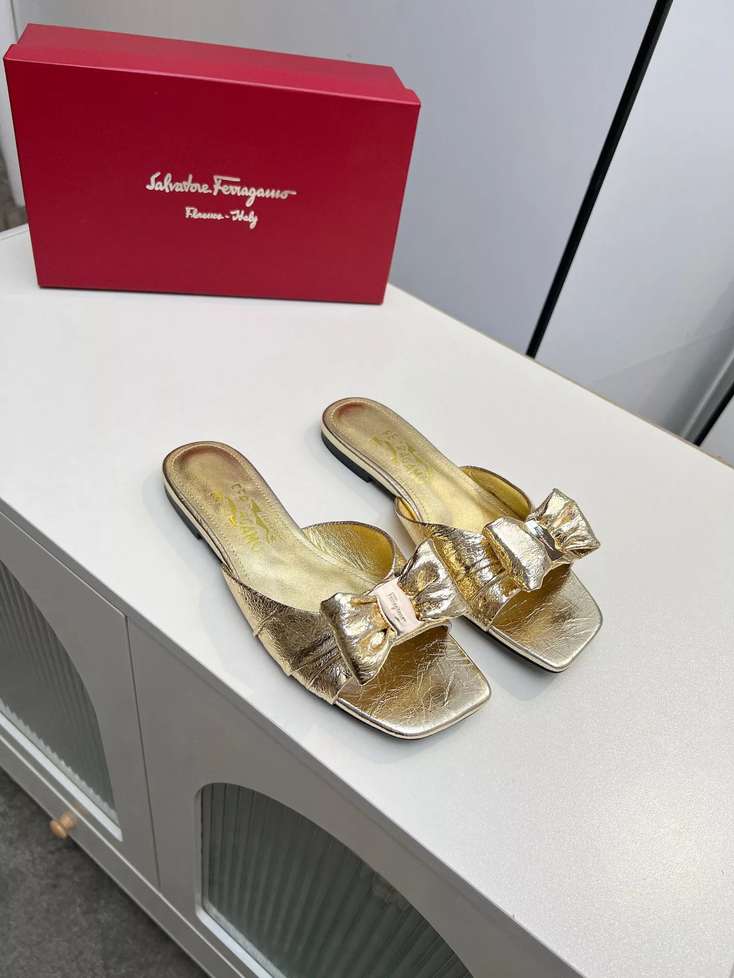 Trendy 4205 Salvatore Ferragamo Slippers For Women