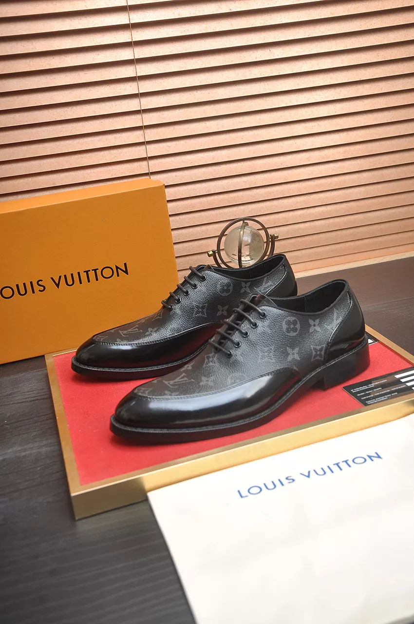 Trendy 422 Louis Vuitton LV Oxfords Shoes For Men