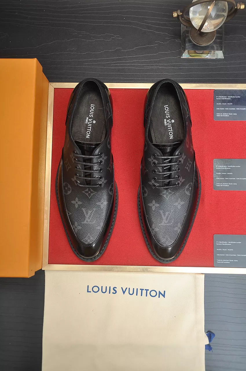 Trendy 422 Louis Vuitton LV Oxfords Shoes For Men