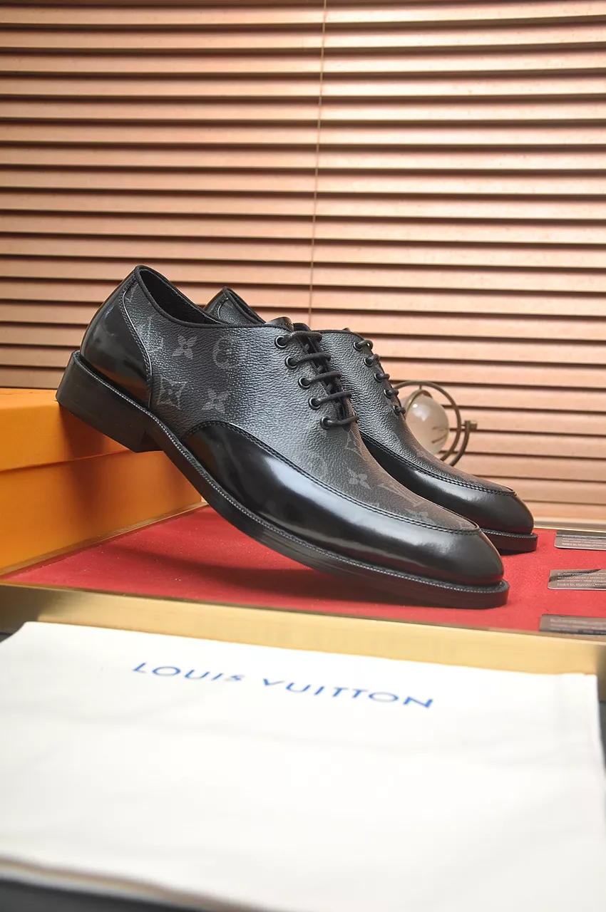 Trendy 422 Louis Vuitton LV Oxfords Shoes For Men