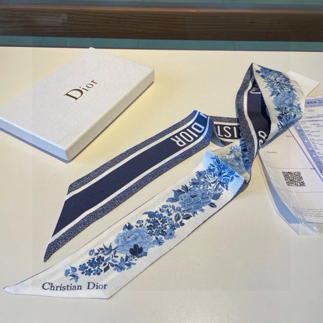 Trendy 4238 Christian Dior Silk Scarf