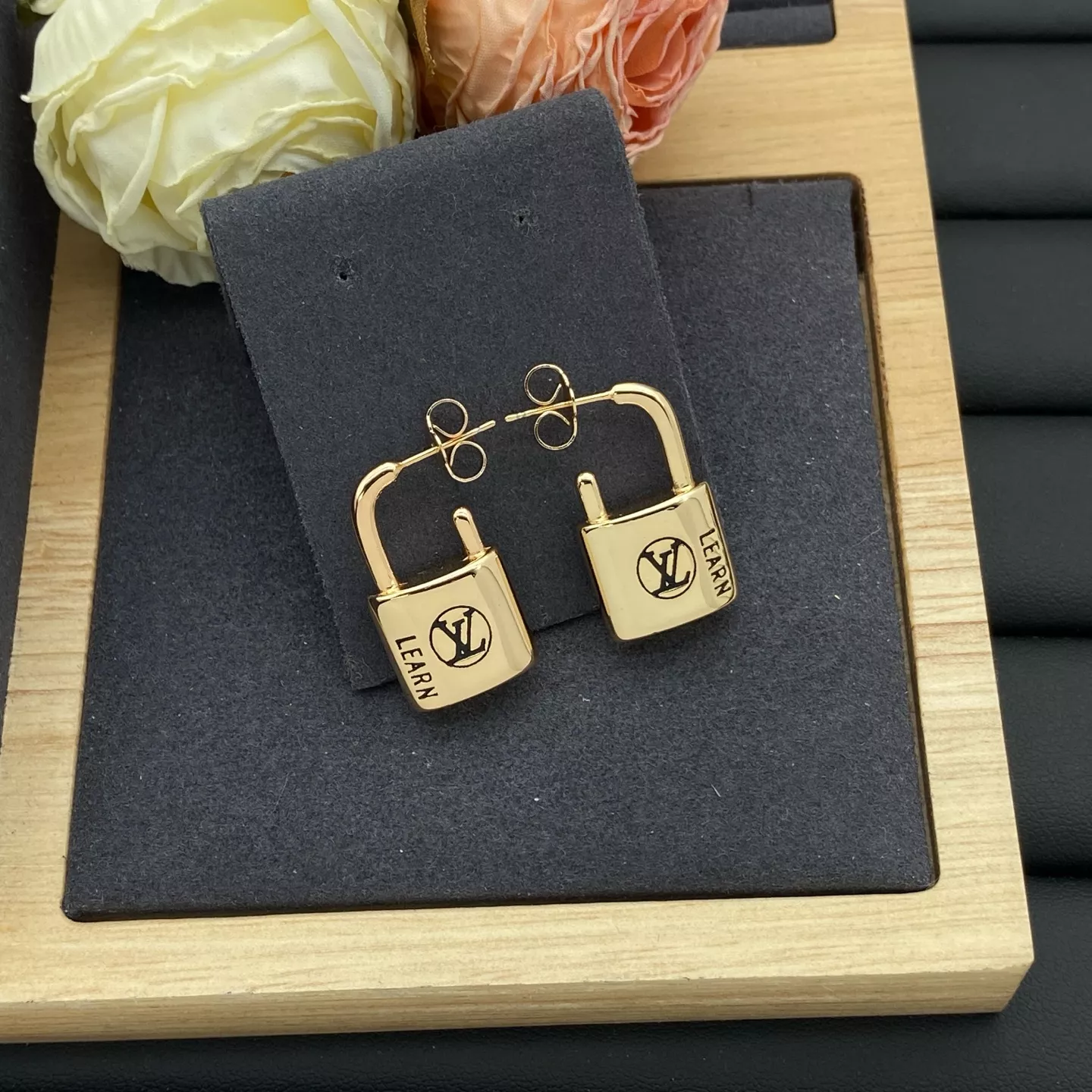 Trendy 4275 Louis Vuitton Earrings For Women