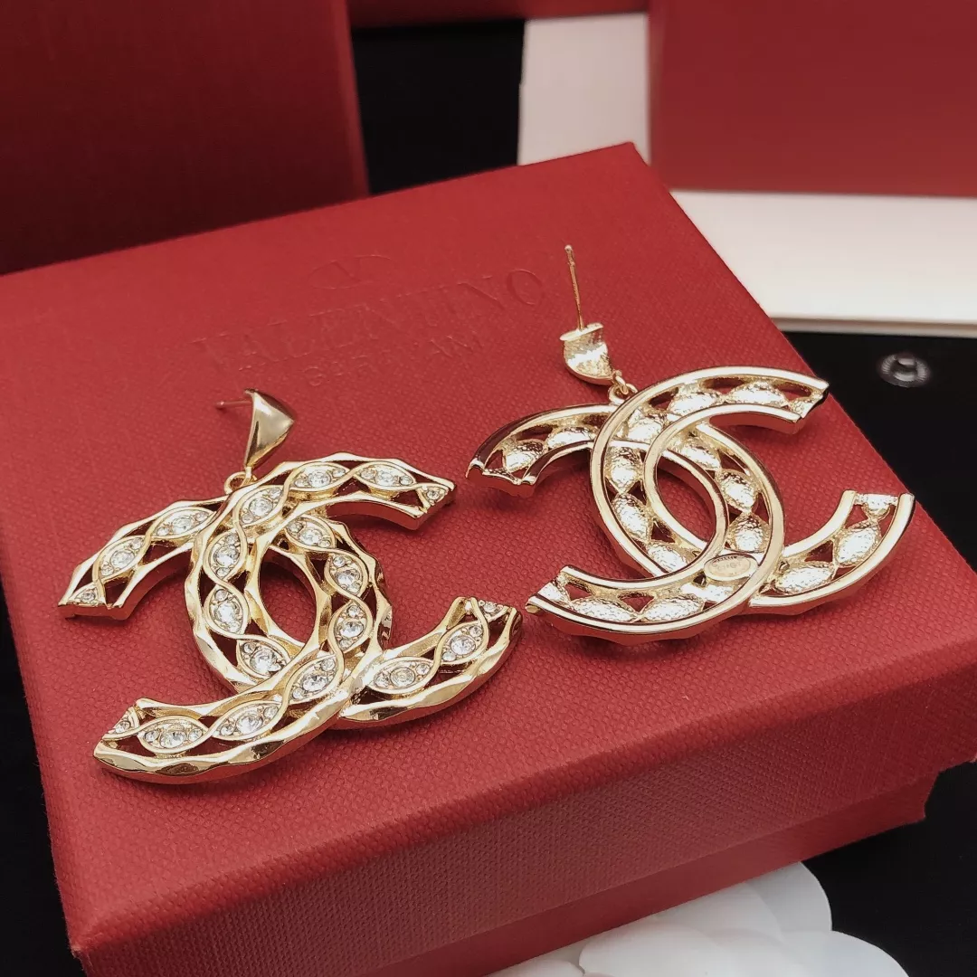 Trendy 4296 Chanel Earrings For Women